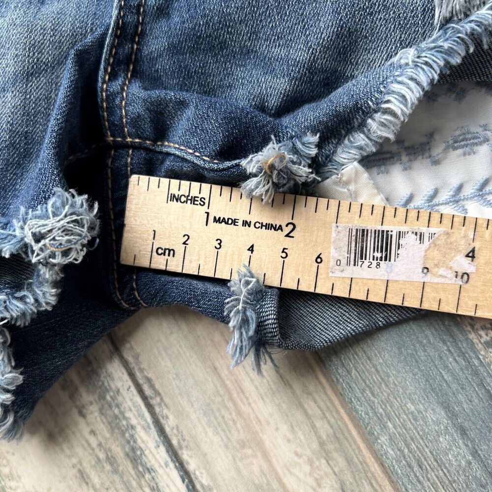 Mudd Junior Womens Shorts Size 5 Stretch Denim Jean Mid Rise Distressed Blue - Picture 10 of 11